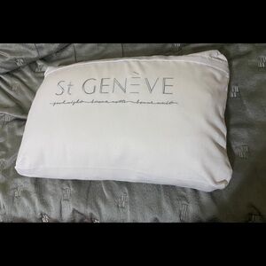Heirloom St Geneve Down pillow